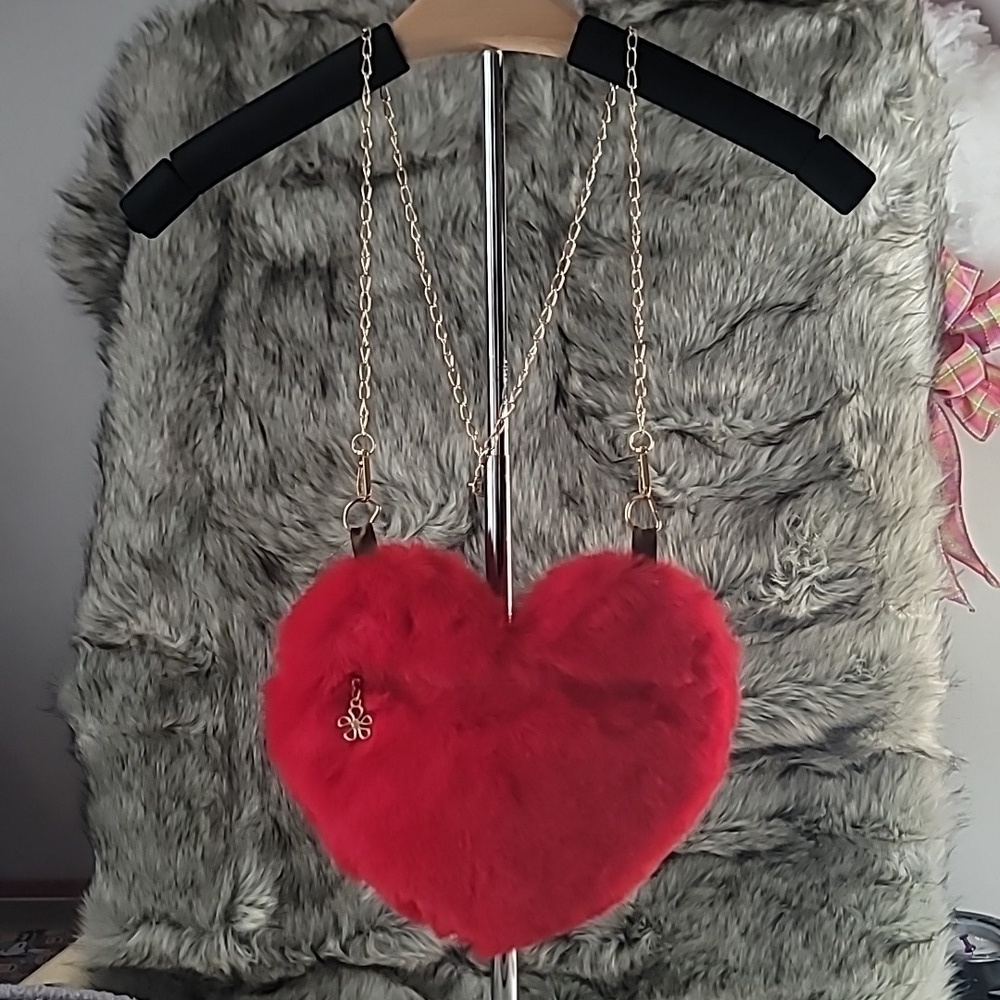 Shaped Fluffy Crossbody Bag With Chain Strap. Nwot